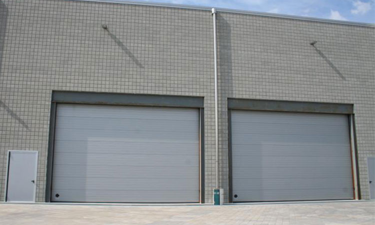 Portoni sezionali industriali